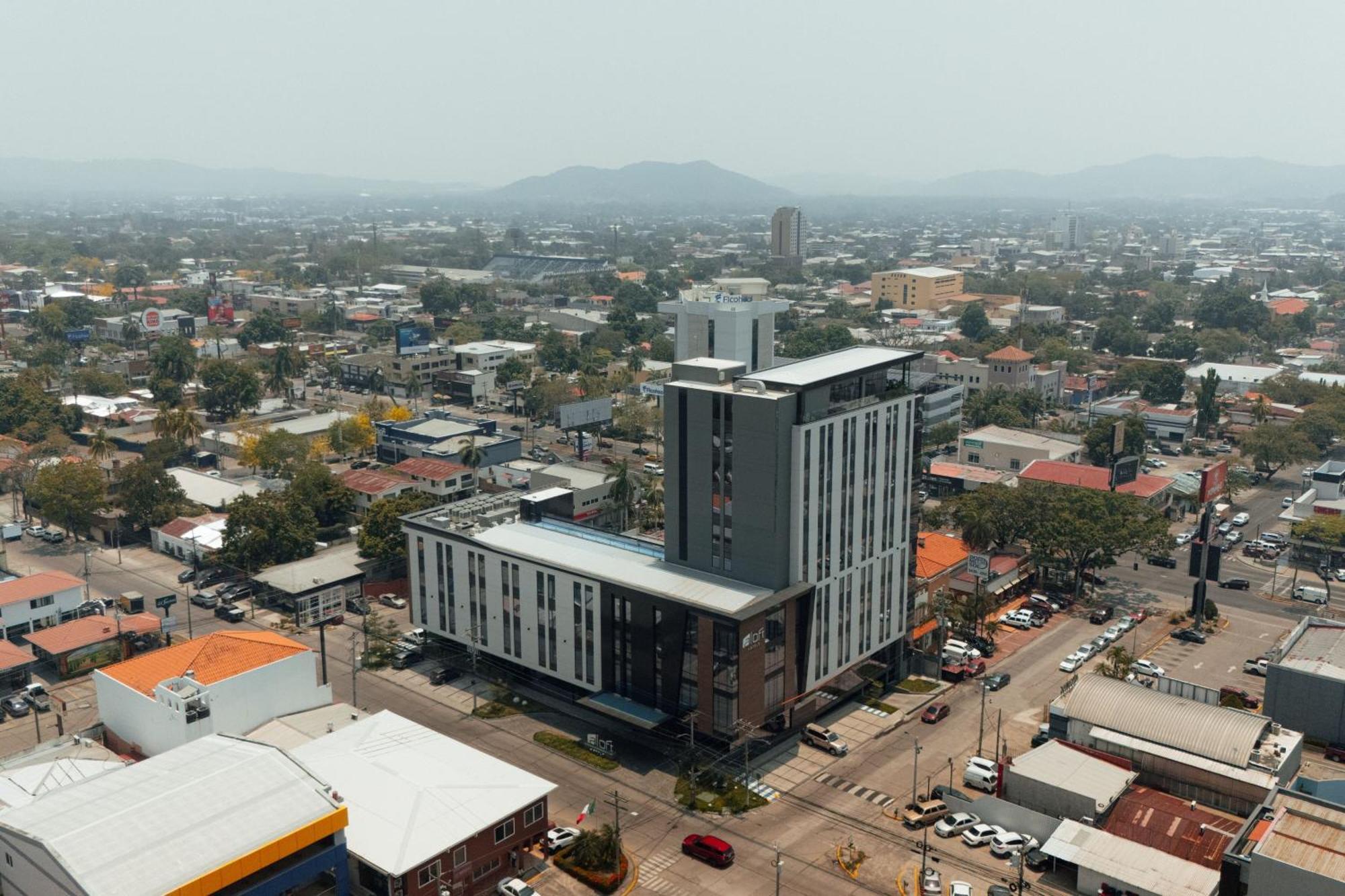 Hotel Aloft San Pedro Sula Exterior foto
